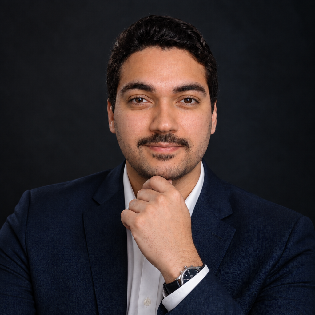 Bernardo Vieira, consultor financeiro, sorrindo